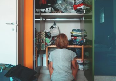 9 lỗi sai khiến tủ quần áo mãi bừa bộn