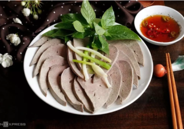 Bí quyết luộc gan heo trắng hồng, không khô bở
